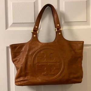Tory birth caramel leather bag
